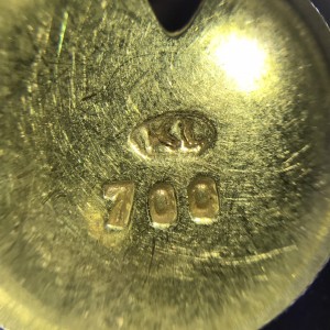 700K金刻印