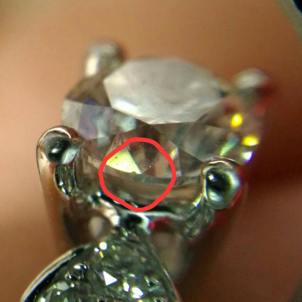 鑽石缺角近照