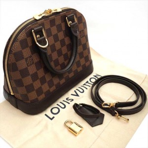 LOUIS VUITTON Alma艾瑪包 收購   JEWEL CAFE興隆店  (台北市文山區捷運萬芳醫院站)