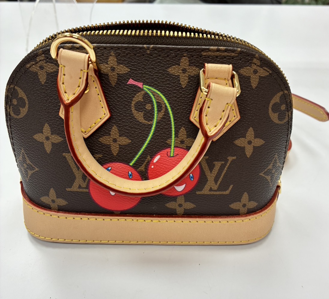 [新北市中和區 名牌精品包包 收購] LOUIS VUITTON 村上隆 櫻桃包 JEWEL CAFE 南勢角店