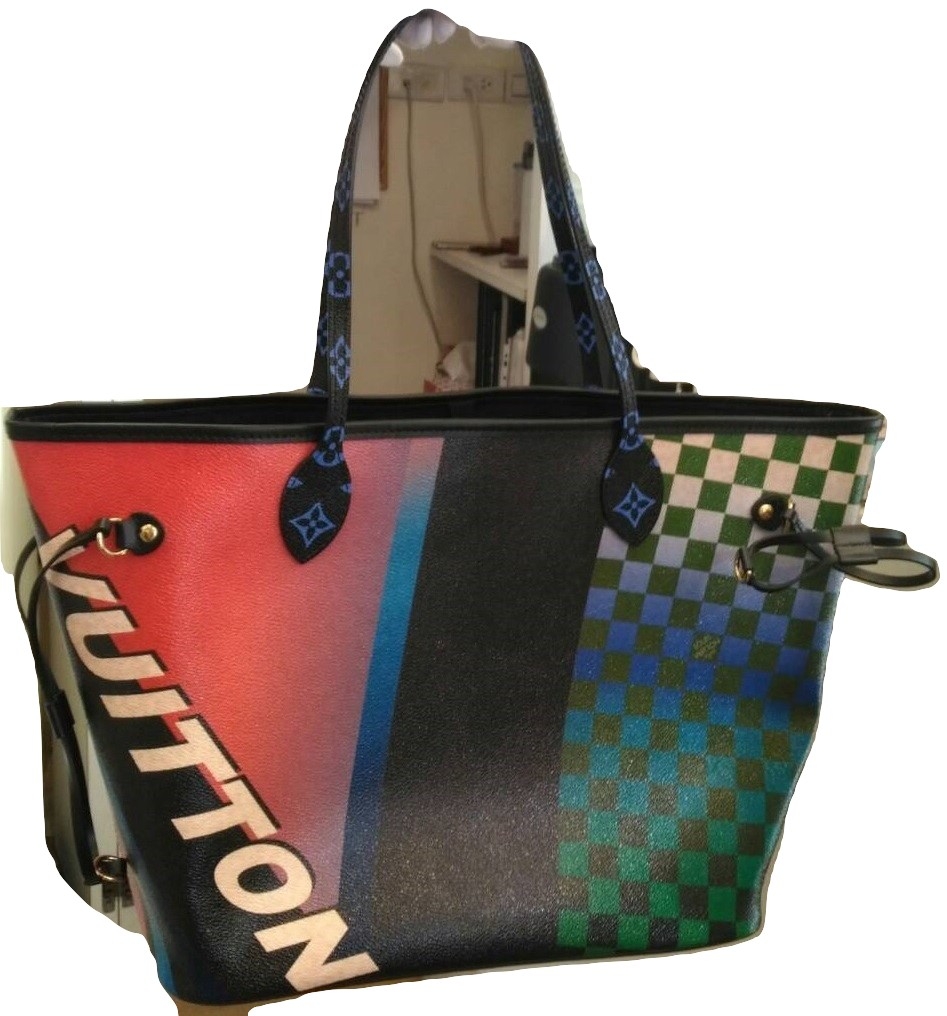 收購LOUIS VUITTON