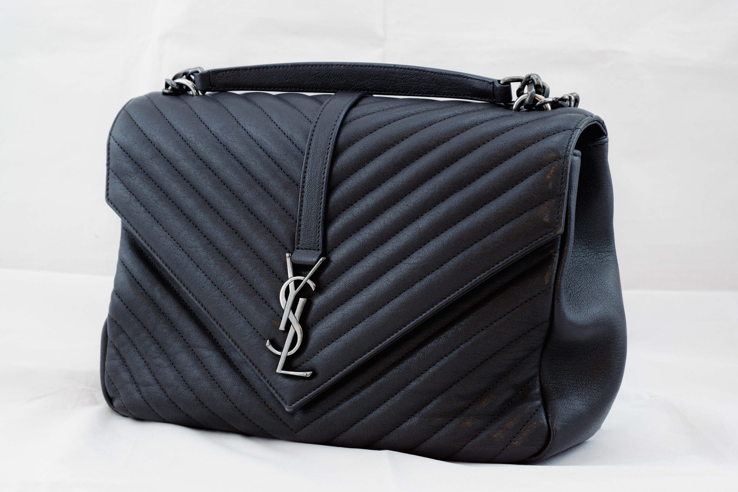 Yves Saint-Laurent(聖羅蘭)
