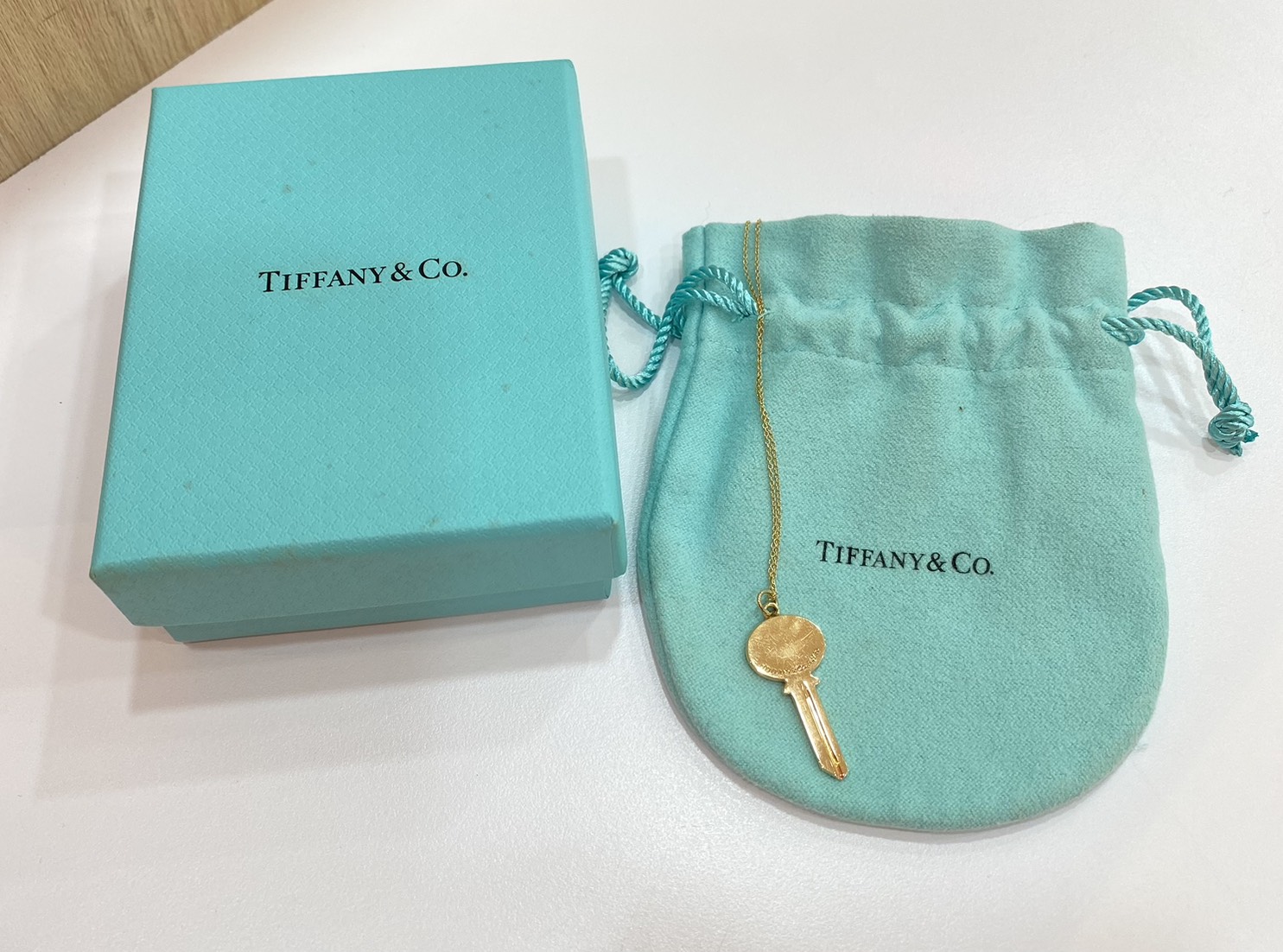Tiffany & Co. (蒂芙尼公司)