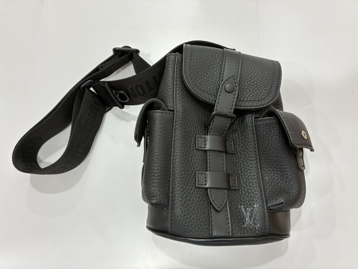 LV(路易威登)